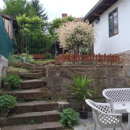 Strumena Ferienhaus *